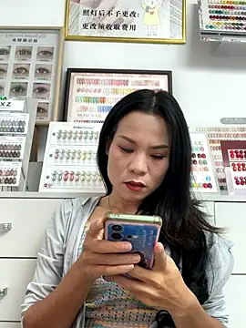 Snapshot of Baby-mmm chatting on 09.14.25 Baby-mmm online show from 09.14.25