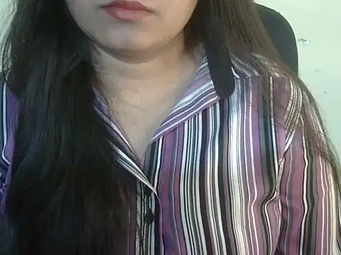 Snapshot of Aanya_Hazel chatting on 12.18.25 Aanya Hazel online show from 12.18.25