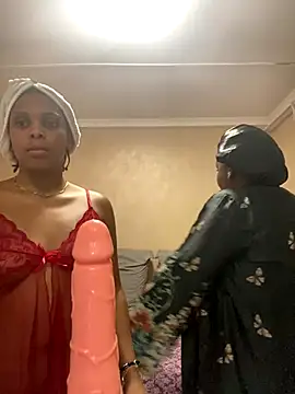 Snapshot of 031bubbles chatting on 12.22.25 031bubbles online show from 12.22.25