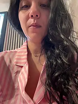 Snapshot of PrincessYYara chatting on 09.17.25 PrincessYYara online show from 09.17.25