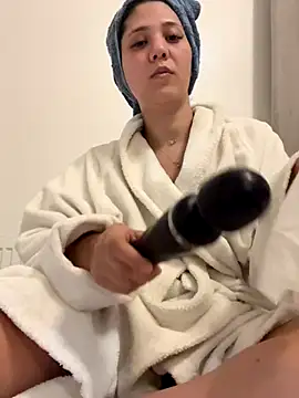 Snapshot of PrincessYYara chatting on 10.05.25 PrincessYYara online show from 10.05.25