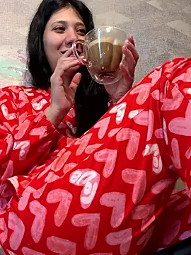 Snapshot of PrincessYYara chatting on 10.08.25 PrincessYYara online show from 10.08.25