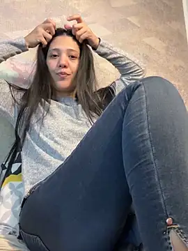 Snapshot of PrincessYYara chatting on 10.18.25 PrincessYYara online show from 10.18.25