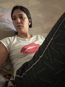 Snapshot of PrincessYYara chatting on 10.19.25 PrincessYYara online show from 10.19.25