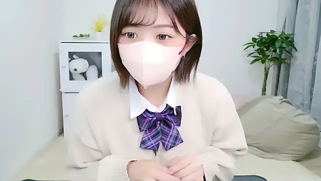 Snapshot of Hinata_Sun chatting on 09.13.25 Hinata Sun online show from 09.13.25