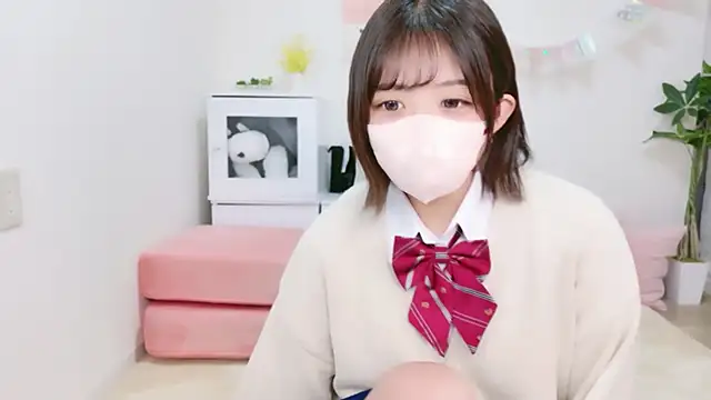 Snapshot of Hinata_Sun chatting on 09.22.25 Hinata Sun online show from 09.22.25