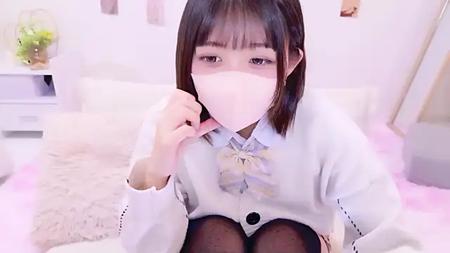 Hinata Sun online show from 11.23.25