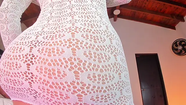 Snapshot of Sofi_Moreno chatting on 09.20.25 Sofi Moreno online show from 09.20.25