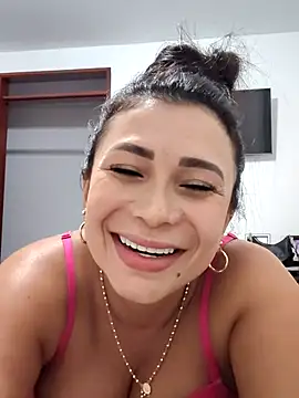 mia mancinii online show from 06.04.26