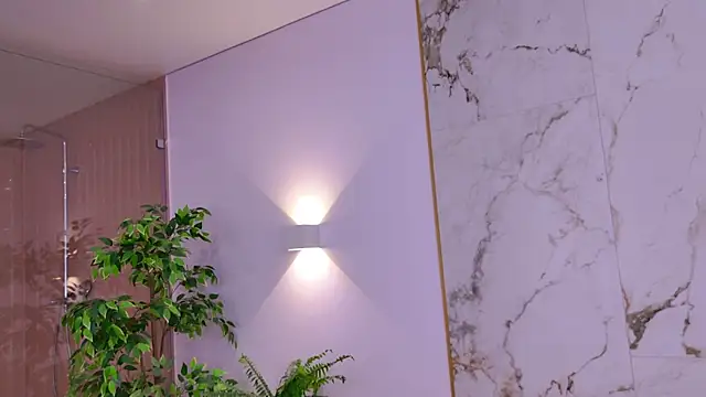 AmadaReine online show from 10.12.25