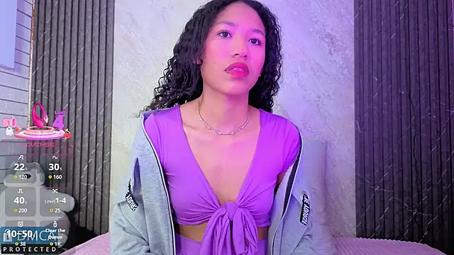 Kiara Zahiri   online show from 10.15.25