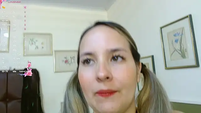 juliana soto1 online show from 10.18.25