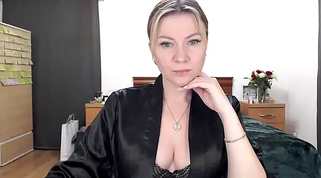 Snapshot of ParadiseAlina chatting on 03.22.25 ParadiseAlina online show from 03.22.25