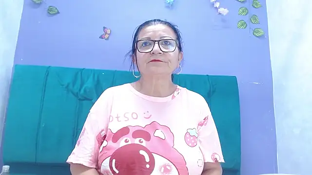 andrealopezcm101 online show from 11.27.25