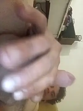 Snapshot of PleasingDavid1993 chatting on 10.18.25 PleasingDavid1993 online show from 10.18.25