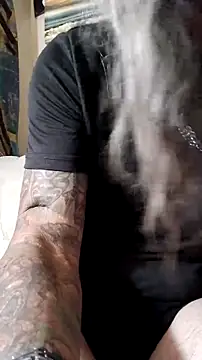 Snapshot of crassanova chatting on 11.23.25 crassanova online show from 11.23.25