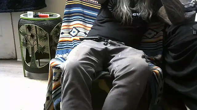 Snapshot of crassanova chatting on 03.20.26 crassanova online show from 03.20.26