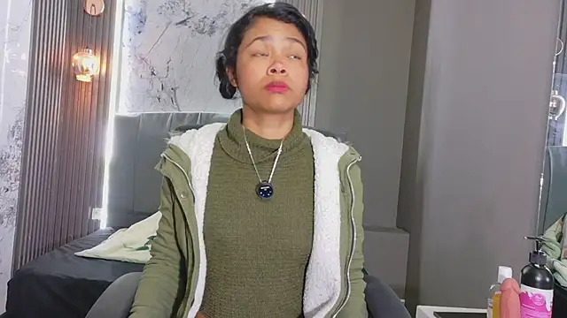 Snapshot of Kristall_06 chatting on 02.18.26 Kristall 06 online show from 02.18.26