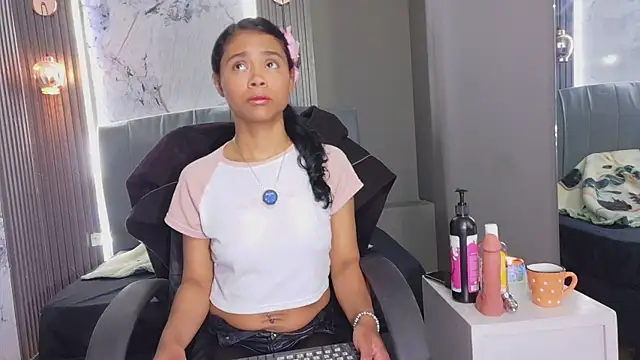 Snapshot of Kristall_06 chatting on 02.22.26 Kristall 06 online show from 02.22.26