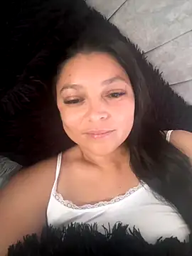 Snapshot of Zui_Rouse chatting on 09.20.25 Zui Rouse online show from 09.20.25