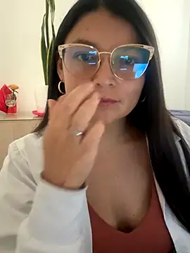 Snapshot of Zui_Rouse chatting on 10.23.25 Zui Rouse online show from 10.23.25