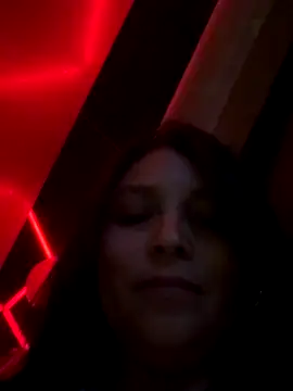 Snapshot of Zui_Rouse chatting on 11.08.25 Zui Rouse online show from 11.08.25