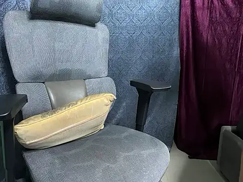 YoursSuku online show from 10.23.25