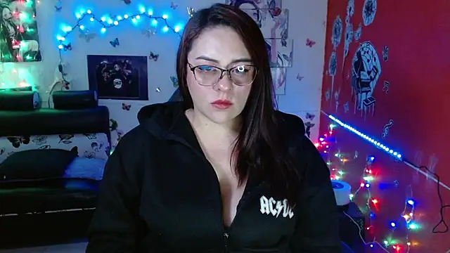 Snapshot of carol_20 chatting on 02.19.25 carol 20 online show from 02.19.25