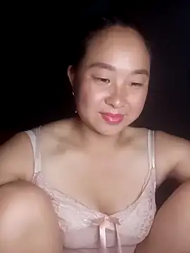 Snapshot of suki-lady chatting on 09.12.25 suki-lady online show from 09.12.25