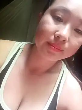 Snapshot of suki-lady chatting on 09.14.25 suki-lady online show from 09.14.25