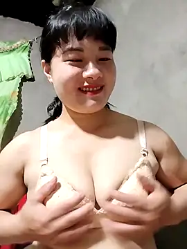 Snapshot of kute-00 chatting on 09.15.25 kute-00 online show from 09.15.25