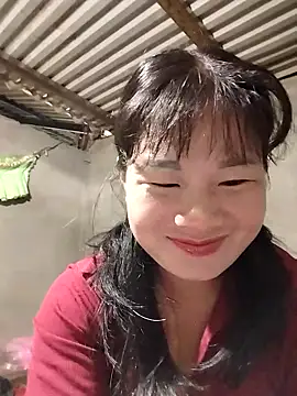 Snapshot of kute-00 chatting on 10.25.25 kute-00 online show from 10.25.25