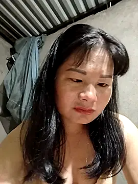 Snapshot of kute-00 chatting on 10.25.25 kute-00 online show from 10.25.25