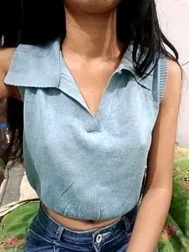 Daizy Shah online show from 02.14.26