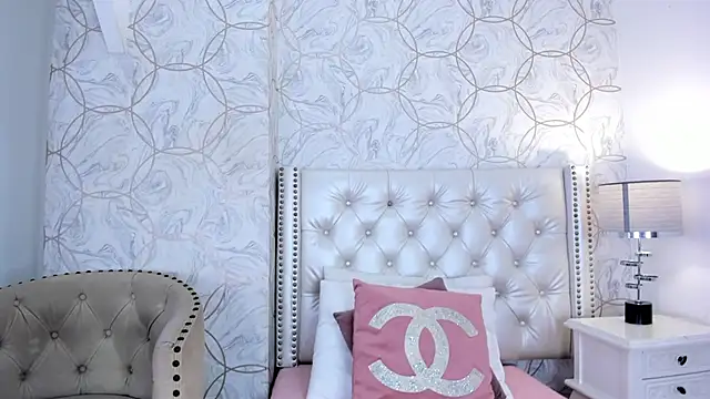 Snapshot of amara_rousse chatting on 02.19.26 amara rousse online show from 02.19.26