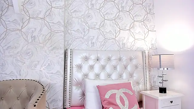 Snapshot of amara_rousse chatting on 02.22.26 amara rousse online show from 02.22.26