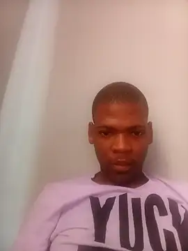 Snapshot of khalazinike chatting on 11.16.25 khalazinike online show from 11.16.25