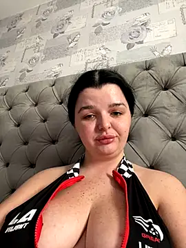 PrettyPaigeBabe online show from 10.27.25