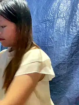 Snapshot of O_o_UwU_o_O chatting on 10.08.25 O o UwU o O online show from 10.08.25