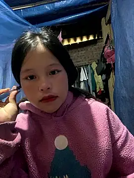 Snapshot of O_o_UwU_o_O chatting on 11.08.25 O o UwU o O online show from 11.08.25