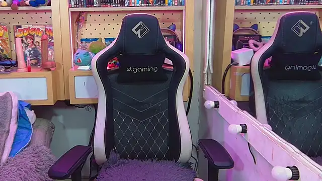 Carrie hall online show from 11.03.25