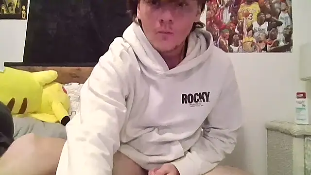 Snapshot of sexybigdick04 chatting on 10.17.25 sexybigdick04 online show from 10.17.25