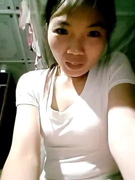 Snapshot of ngan-cute chatting on 09.11.25 ngan-cute online show from 09.11.25