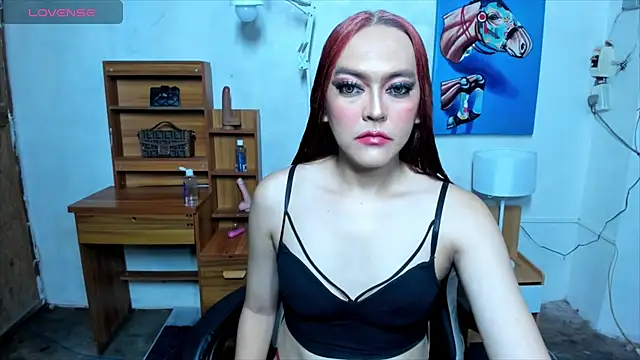 QueenCasandra online show from 09.28.25