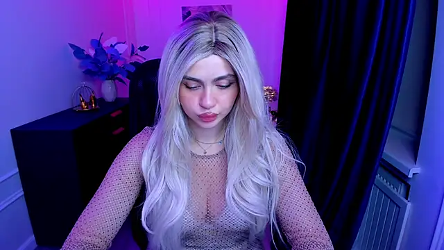 LeslieMineg online show from 09.26.25