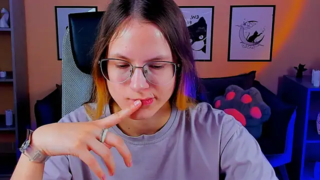 Carrie Rose online show from 10.10.25