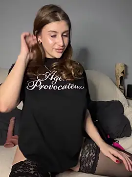 Snapshot of Playboy_Lou8 chatting on 10.18.25 Playboy Lou8 online show from 10.18.25