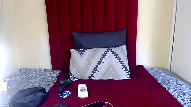 Snapshot of Tallatoya chatting on 10.03.25 Tallatoya online show from 10.03.25