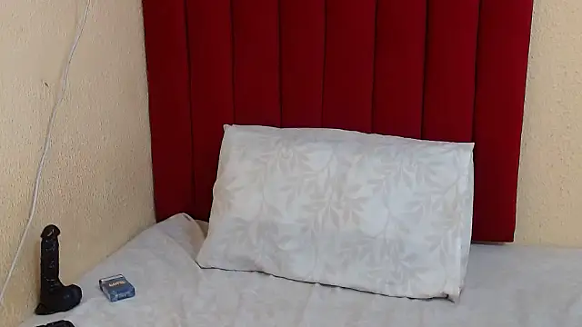 Snapshot of Tallatoya chatting on 10.17.25 Tallatoya online show from 10.17.25