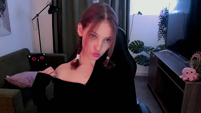 JenniferKiim online show from 10.15.25